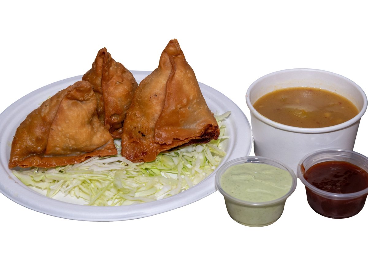 41. Samosa With Veg Curry (3 Pcs.)