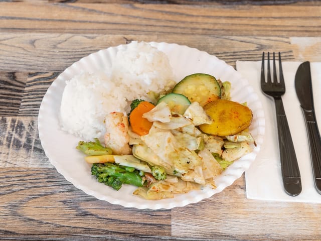 Garlic Sauteed Mixed Veg ( Lunch & Dinner ).