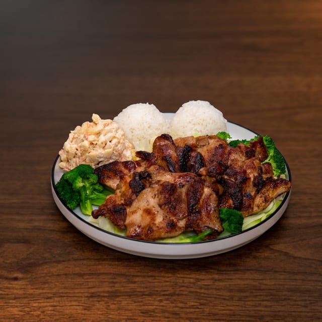 2.Grilled BBQ Chicken (Lunch & Dinner).